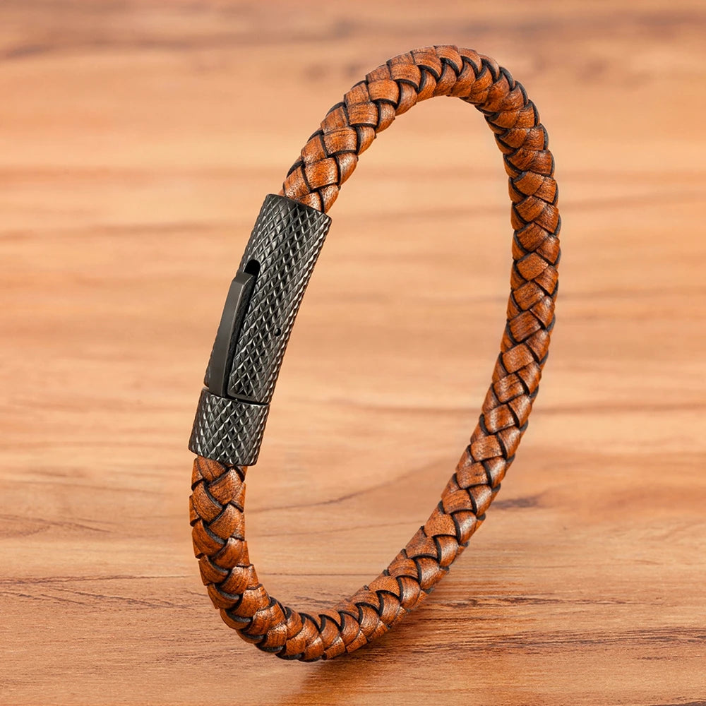 Pulseira em Couro Fecho em metal Preto