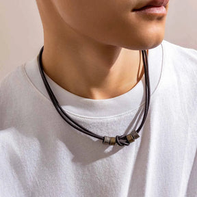 Colar Masculino Vintage de Couro Três Aros Metálicos